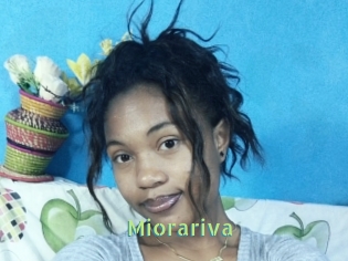 miorariva Une Etudiante Sexy
