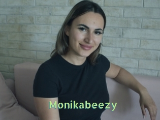 monikabeezy Une Etudiante Sexy