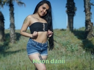 Moon_danii