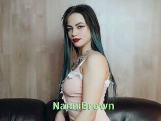 NanniBrown Une Etudiante Sexy