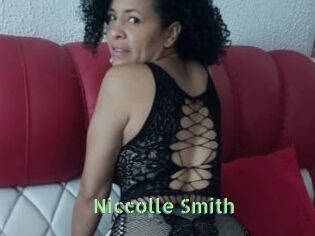Niccolle_Smith