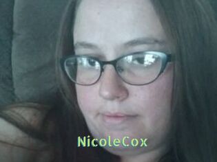 Nicole_Cox Une Etudiante Sexy