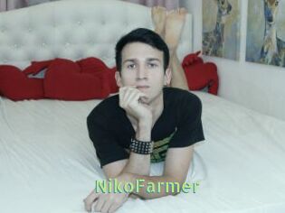 NikoFarmer Une Etudiante Sexy