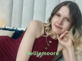 nelliemoore Une Etudiante Sexy