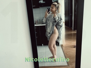 nicolettezafiro Une Etudiante Sexy