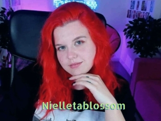 Nielletablossom
