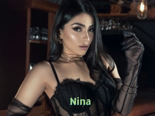 nina Une Etudiante Sexy