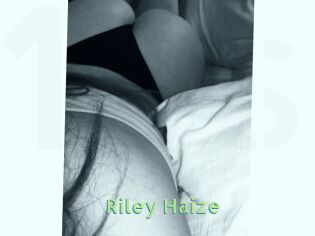 Riley_Haize Une Etudiante Sexy