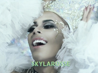 SKYLAROSSE Une Etudiante Sexy