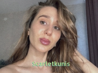 scarletkunis Une Etudiante Sexy