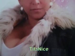 TitsNice Une Etudiante Sexy
