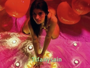 tifanysain Une Etudiante Sexy