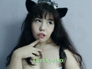 tori_kyoko Une Etudiante Sexy