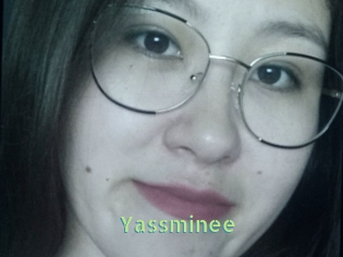 yassminee Une Etudiante Sexy